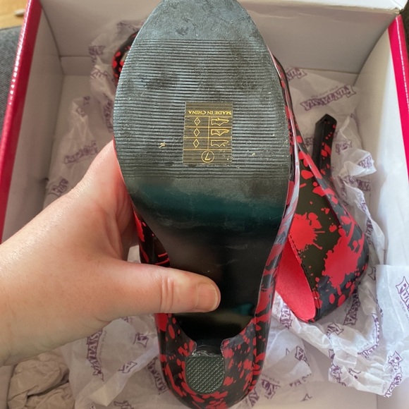 Funtasma Bloodspatter Pumps - Picture 3 of 8